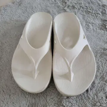 Oofos 우포스 화이트 비치 샌들 24cm