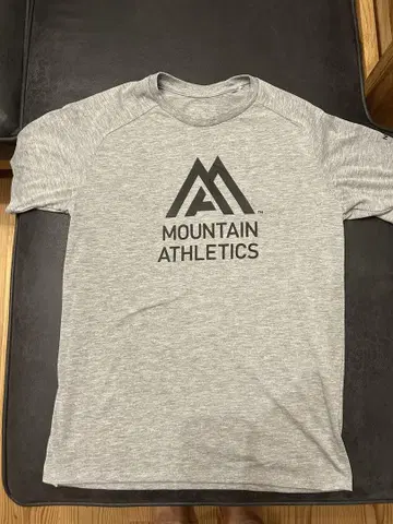 The North Face Mountain Athletics 티셔츠