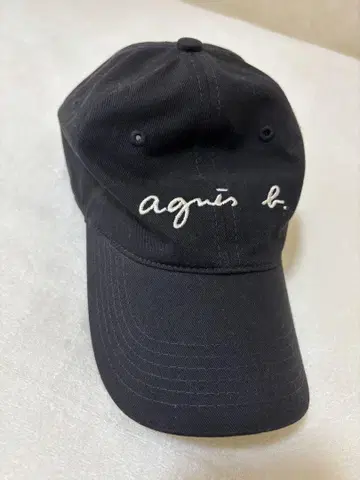 agnis b. 블랙 캡