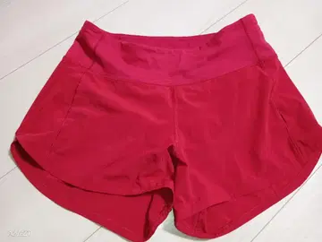Lululemon 빨간색 이너 숏팬츠