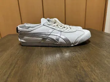 오니츠카타이거 멕시코 66