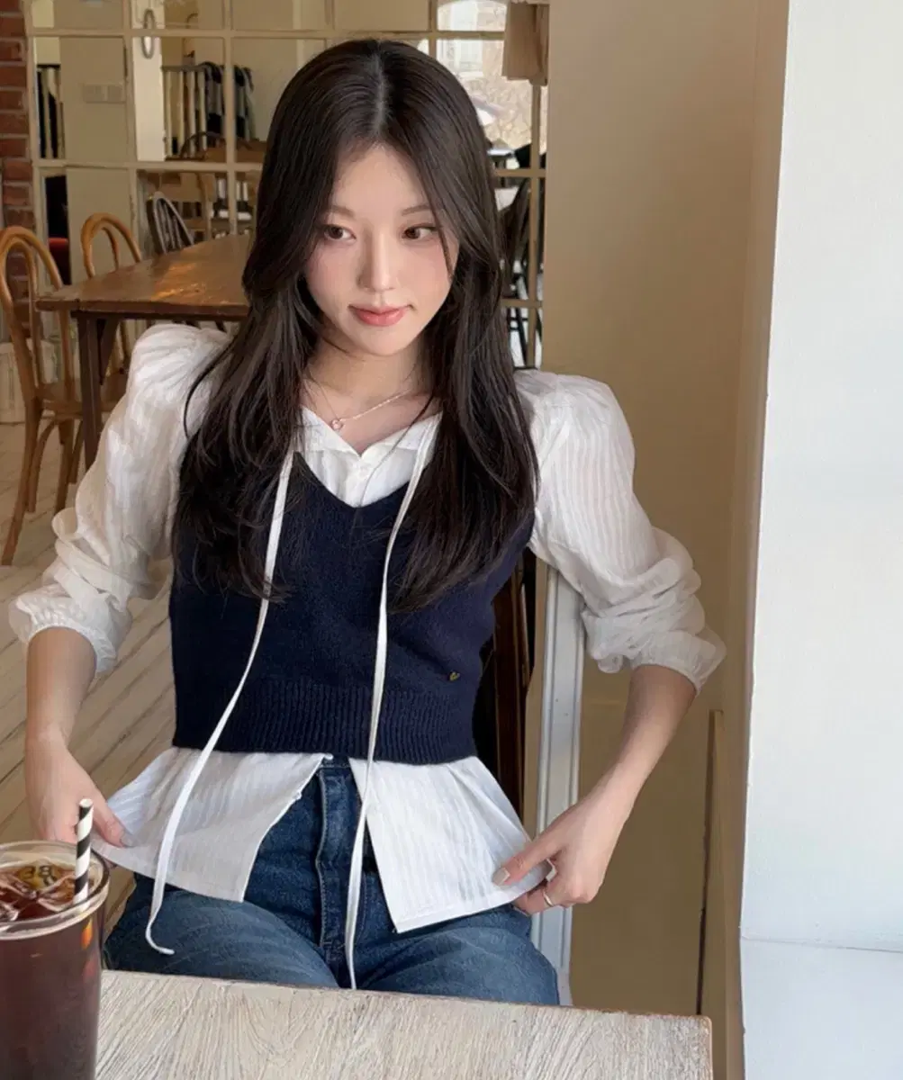 Deyin Shirring Lace Blouse & Ribbon Layered Bustier Knit