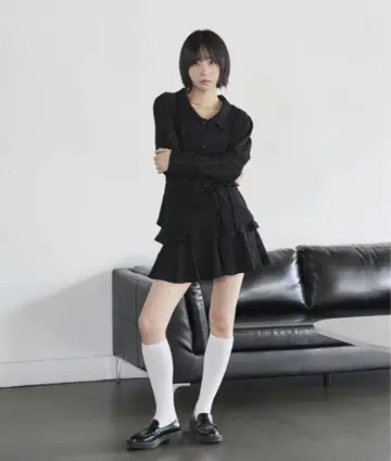 러블리 펀칭 프릴 블라우스 & 미니 스커트 SETUP