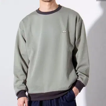 새상품 GLOSTER 크루넥 맨투맨