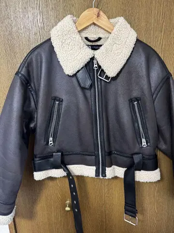 ZARA 숏 기장 더블 페이스 자켓