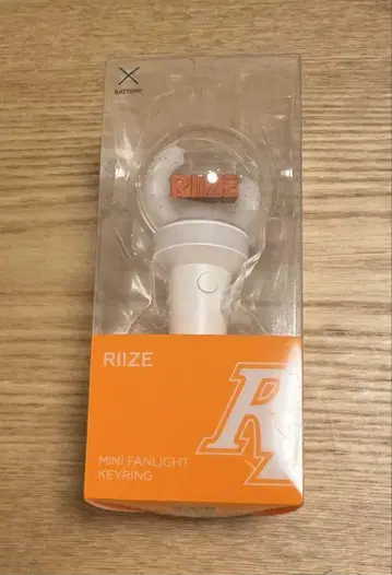 RIIZE 미니 응원봉 키링 (배터리 포함)