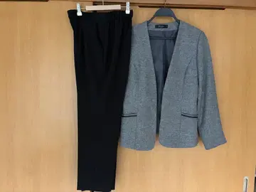시마무라 그레이 자켓 & 블랙 팬츠 셋업