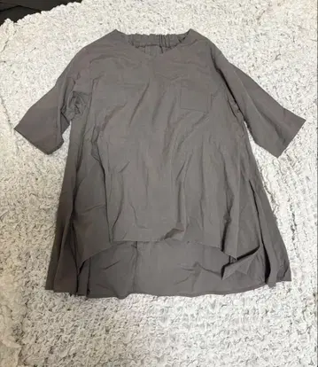 애플하우스 블라우스 그레이