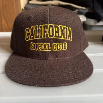 CALIFORNIA SOCIAL CLUB 야구 모자 브라운