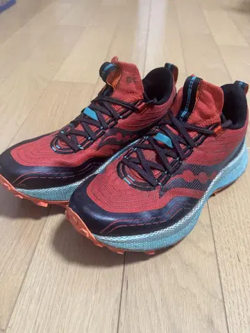 써코니 Endorphin Trail 엔돌핀 트레일 26.5