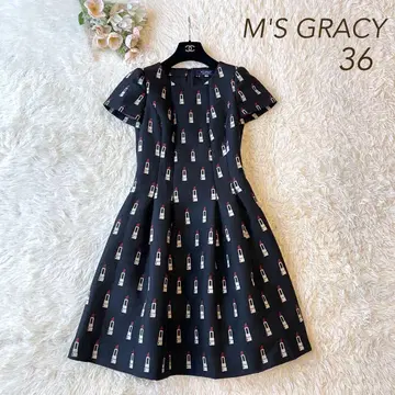 새상품급 M'S GRACY 립 모티브 자카드 원피스 블랙 36