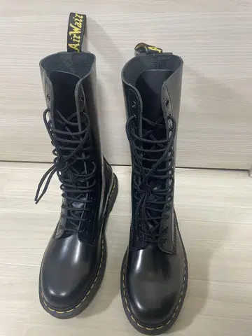 Dr. Martens 1914 14홀 부츠 UK7