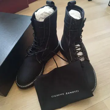 GIUSEPPE ZANOTTI 블랙 가죽 부츠