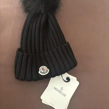 MONCLER 블랙 니트 모자 퍼 부착
