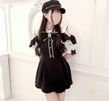 MARS 모에냐 콜라보 어깨 트임 비쥬 리본 프릴 셋업 블랙