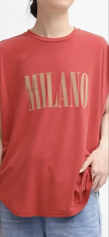 MILANO 로고 슬리브리스 티셔츠 레드