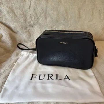 FURLA 블랙 가죽 숄더백, 보관 주머니 포함