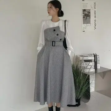 이소재 도킹 원피스 하이웨스트 체크 슬림 라운드넥 여성 한국