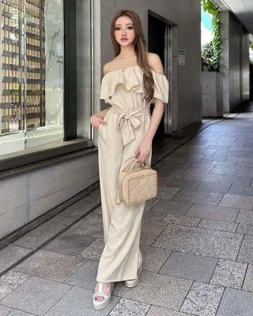 베이지 오프숄더 프릴 와이드 팬츠 셋업