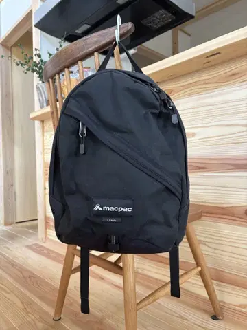 macpac 블랙 백팩 라이트알프