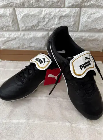 PUMA KING 블랙 축구화