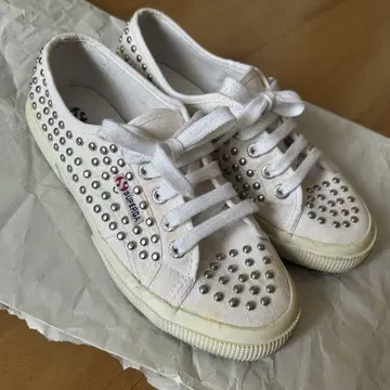 SUPERGA 화이트 스니커즈