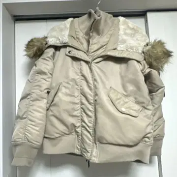 THE NORTH FACE 퍼 베이지 다운 자켓