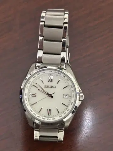 SEIKO 솔라 전파 시계
