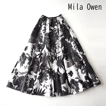 Mila Owen 미라오웬 린넨 플라워 턱 플레어 스커트