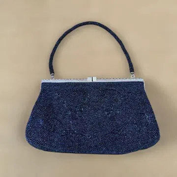 네이비 비즈 자수 핸드백