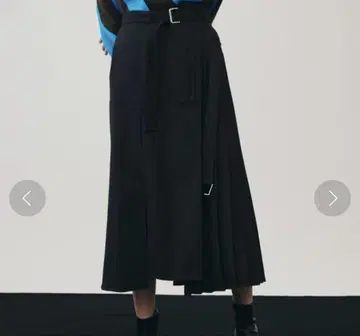 하프 플리츠 스커트