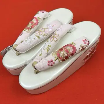 새상품 Wa de modern 힐 조리 1534 옅은 핑크 자수 통굽