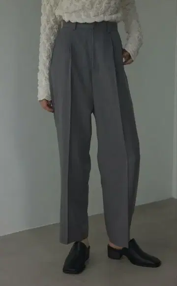 [ BLACK BY MOUSSY ] basic straight pants