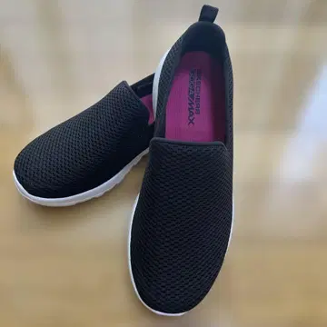 SKECHERS Energy Max 블랙 슬립온