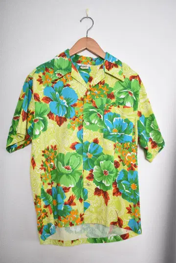 A02428 MIA FASHIONS 70s Made in Hawaii