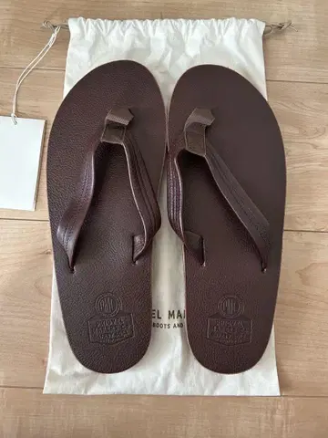 미사용 새상품 PHIGVEL Leather Beach Sandal 피그벨