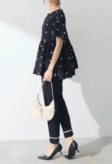 모노톤 플라워 자수 퍼프 튜닉 프라네 frene 동일 모델 새상품
