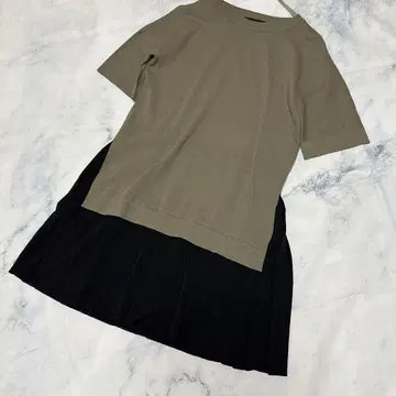 새상품급 UNTITLED 레이어드 스타일 플리츠 원피스 카키 x 블랙 2