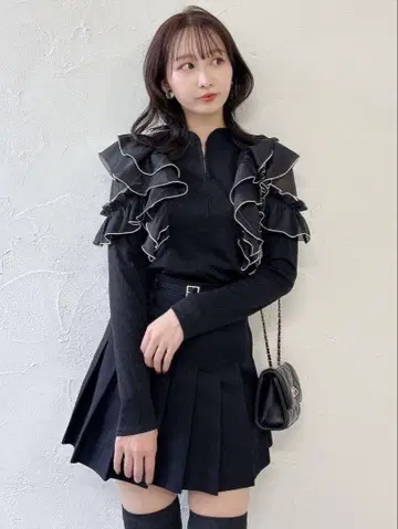 dazzlin 다즈린 프론트 후크 긴팔 프릴 상의