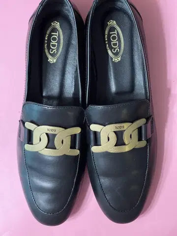 TOD'S 블랙 로퍼 391/2