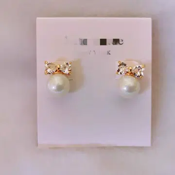 진주와 크리스탈 귀걸이