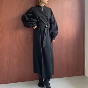 엘렌디 ELENDEEK 퍼프 슬리브 원피스