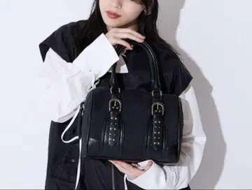 스터드 자카드 모노그램 보스턴 지나시스 미사용 새상품 이번 시즌 신상
