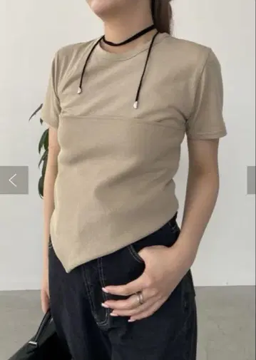 리브 뷔스티에 티셔츠 백리본 디자인