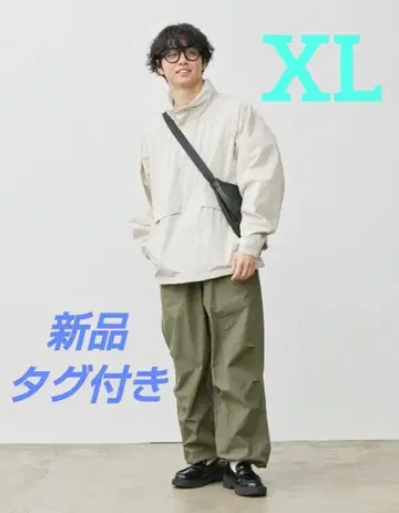새상품 유니클로 / 윈드프루프 스탠드 블루종 (화이트 XL)