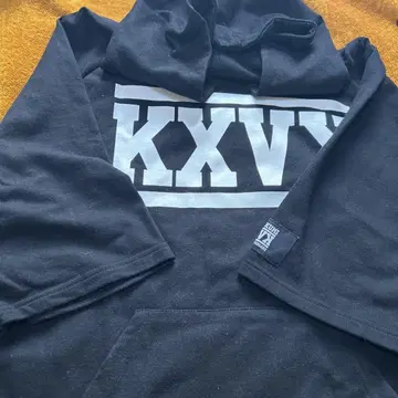 코다 쿠미 KXVK 후드티 M 사이즈