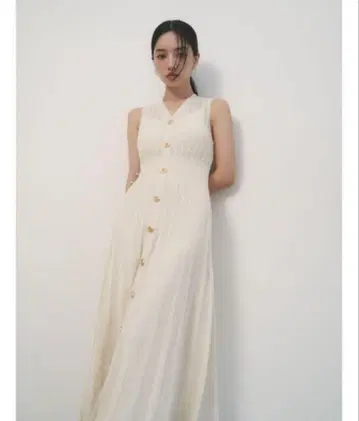SNIDEL 크로셰풍 시어 니트 원피스 아이보리