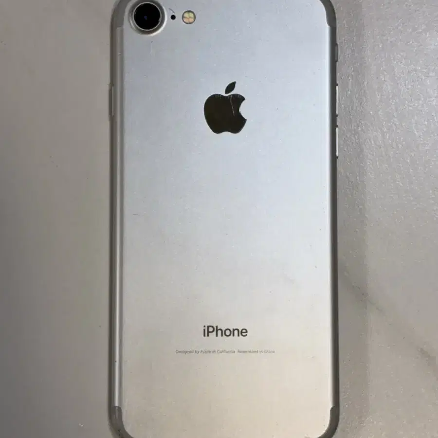 Apple - iPhone7 シルバー 128GB Apple iPhone 7 (Silver, 128GB) - Unlocked - Grade B