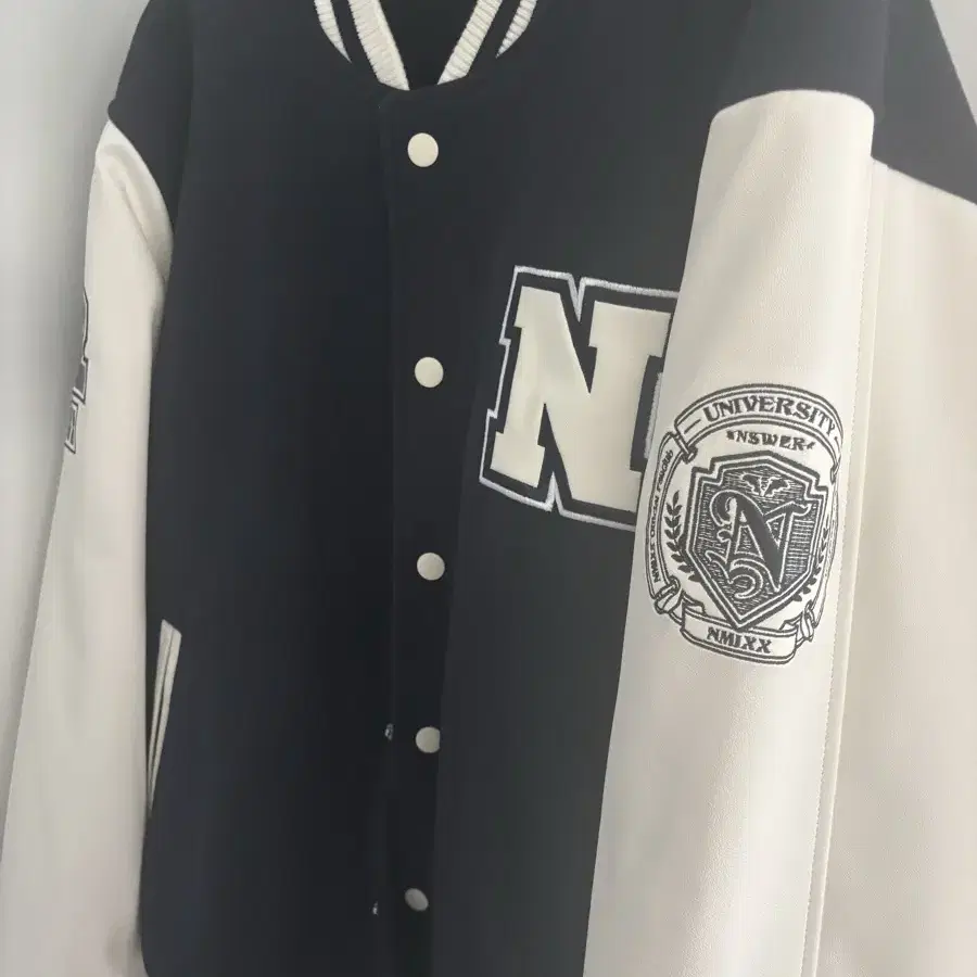 NMIXX VARSITY JACKET グッズ MD ファンコン スタジャンL NMIXX | 엔믹스 Nmixx Varsity Jacket on Bunjang Global Site.