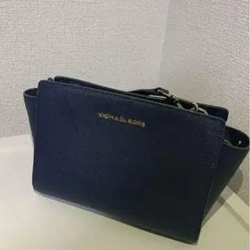 MICHAEL KORS 네이비 숄더백
